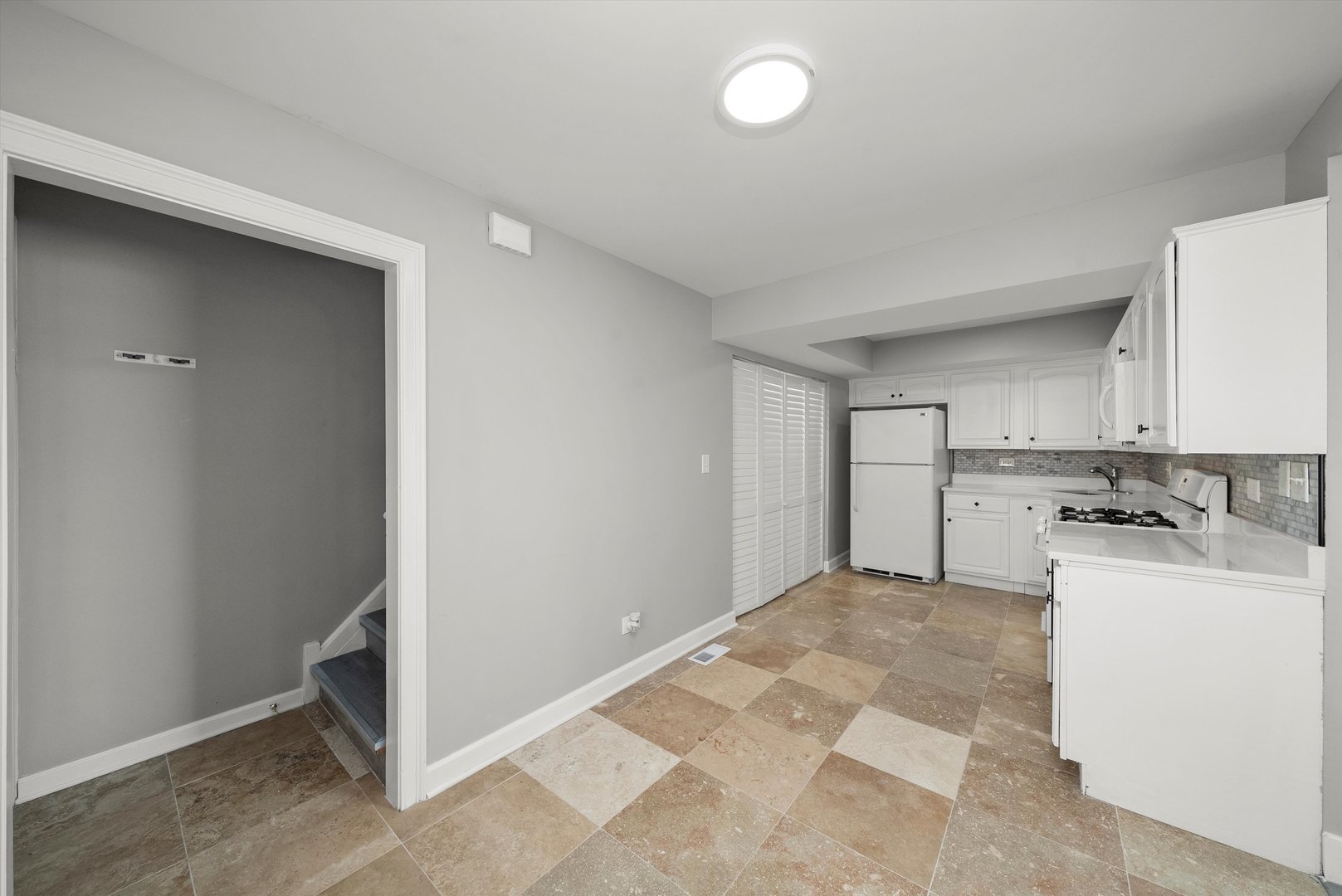 6040 West 79th Street Burbank, IL 60459 - Photo 12 of 34