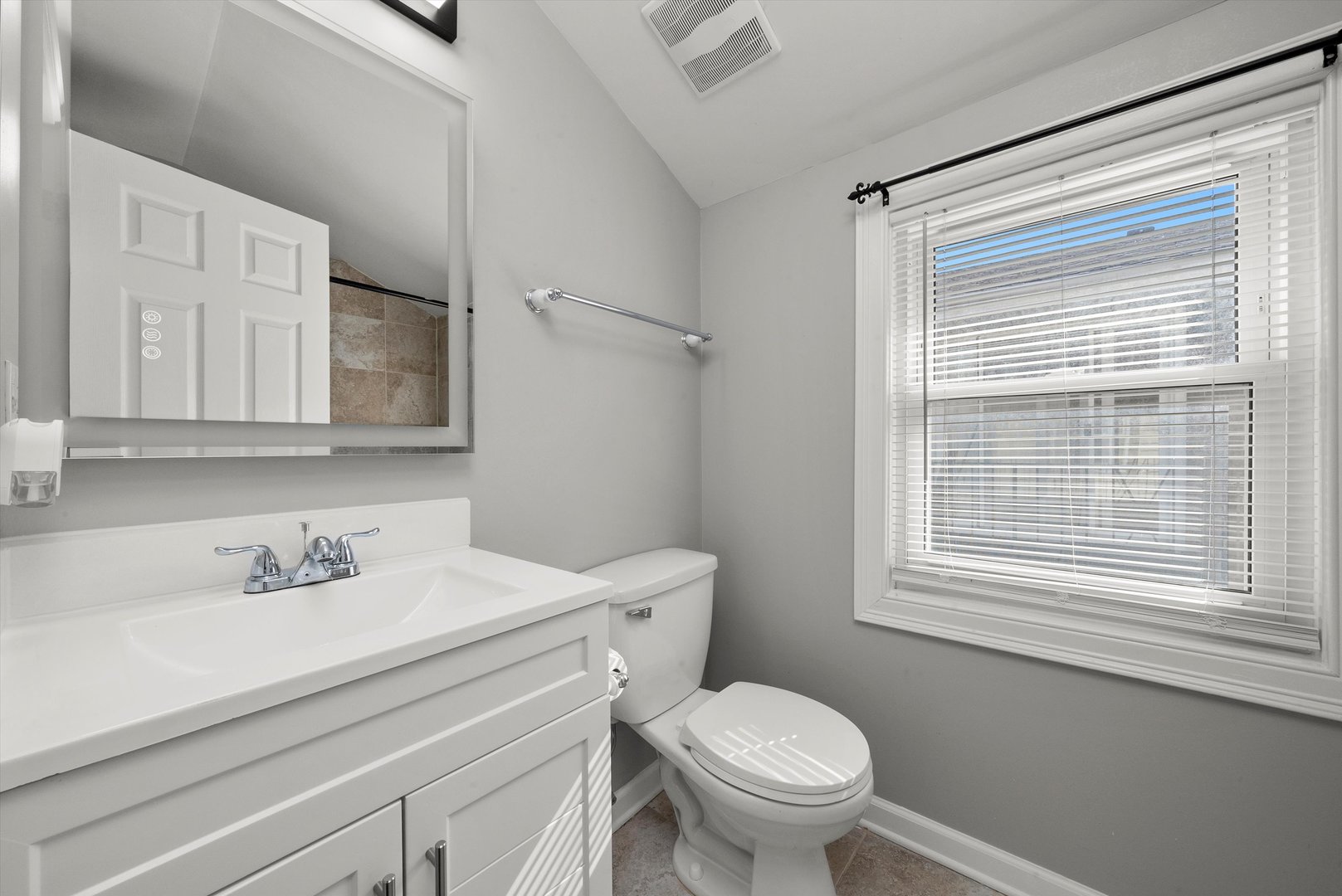 6040 West 79th Street Burbank, IL 60459 - Photo 17 of 34