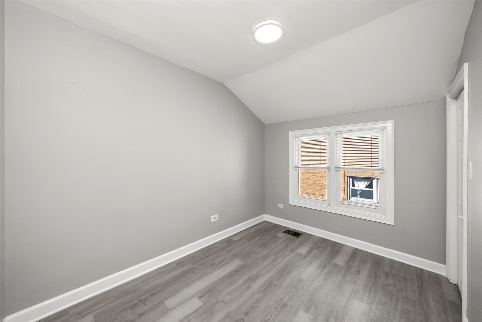 6040 West 79th Street Burbank, IL 60459 - Photo 19 of 34