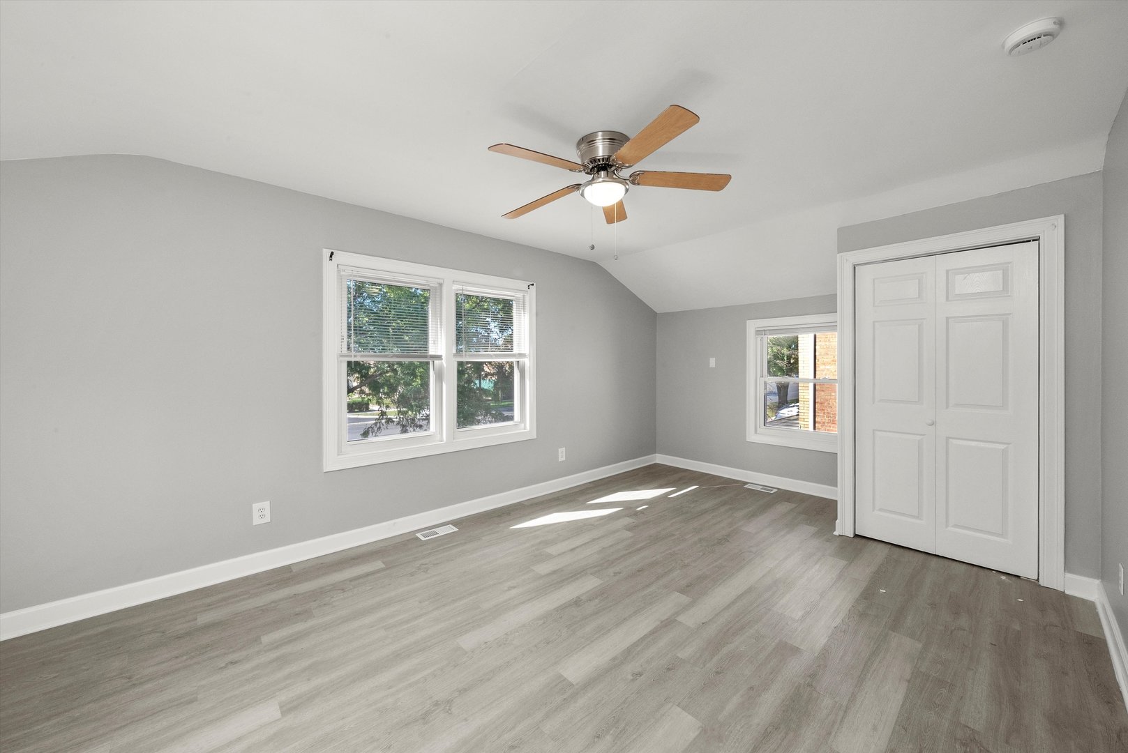 6040 West 79th Street Burbank, IL 60459 - Photo 21 of 34