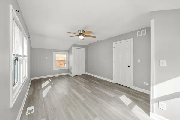 $242,000 | 6040 West 79th Street, Burbank, IL 60459