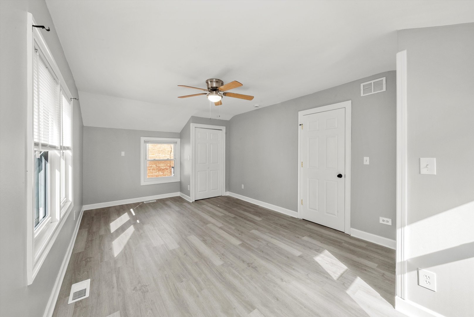 6040 West 79th Street Burbank, IL 60459 - Photo 22 of 34