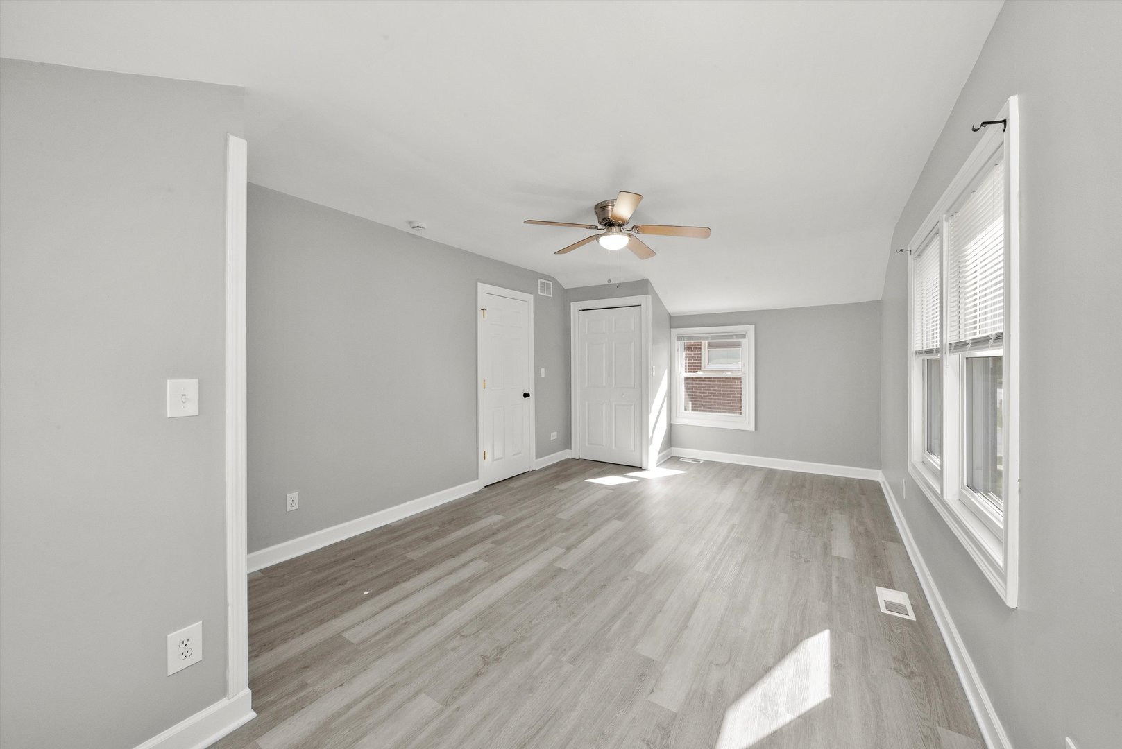 6040 West 79th Street Burbank, IL 60459 - Photo 23 of 34