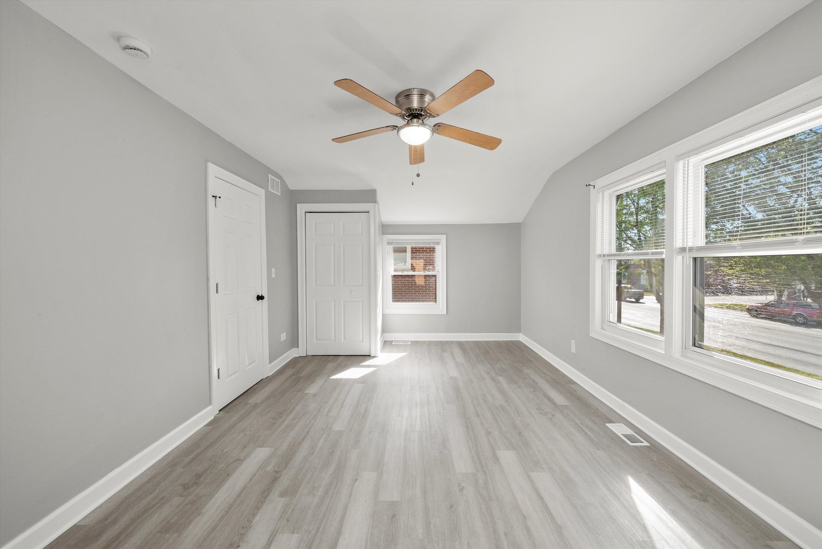 6040 West 79th Street Burbank, IL 60459 - Photo 24 of 34