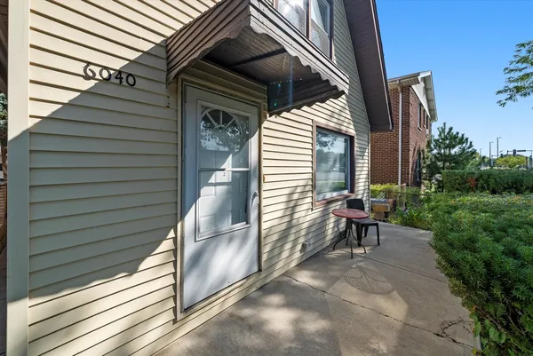 $242,000 | 6040 West 79th Street, Burbank, IL 60459