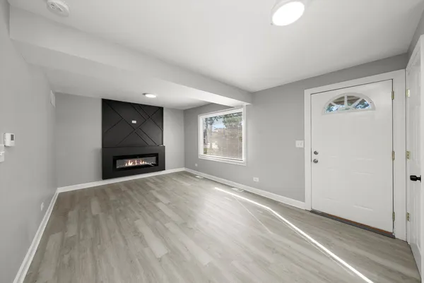 $242,000 | 6040 West 79th Street, Burbank, IL 60459