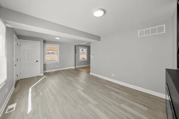 $242,000 | 6040 West 79th Street, Burbank, IL 60459