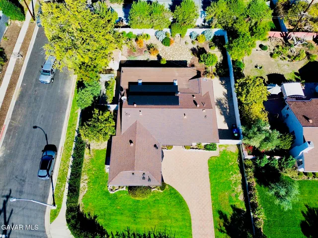 $3,899 | 23813 Calvert Street, Woodland Hills, CA 91367