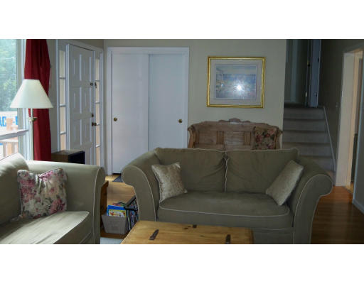 35 Marked Tree Road Sudbury, MA 01776 - Photo 4 of 12 a living room with furniture and a lamp