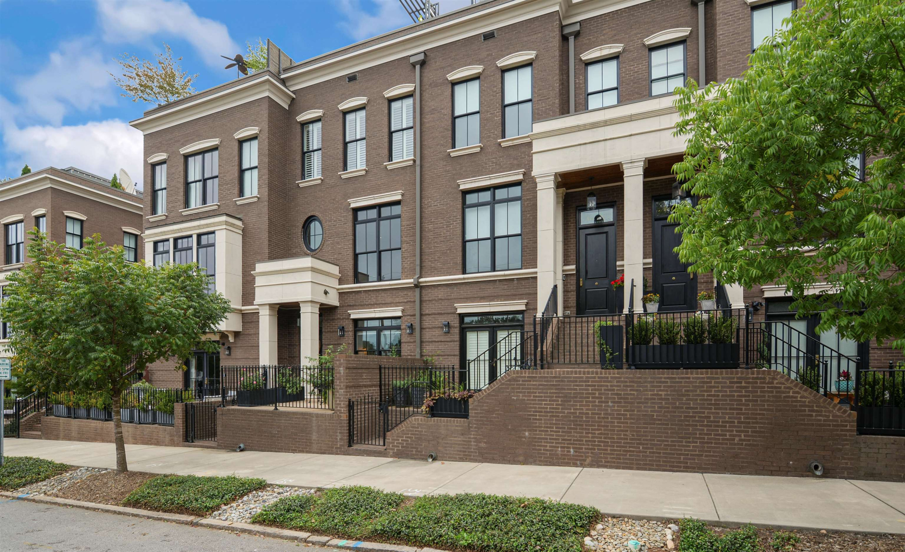 126 South East Street Raleigh, NC 27601 - Photo 1 of 39 Photo 1