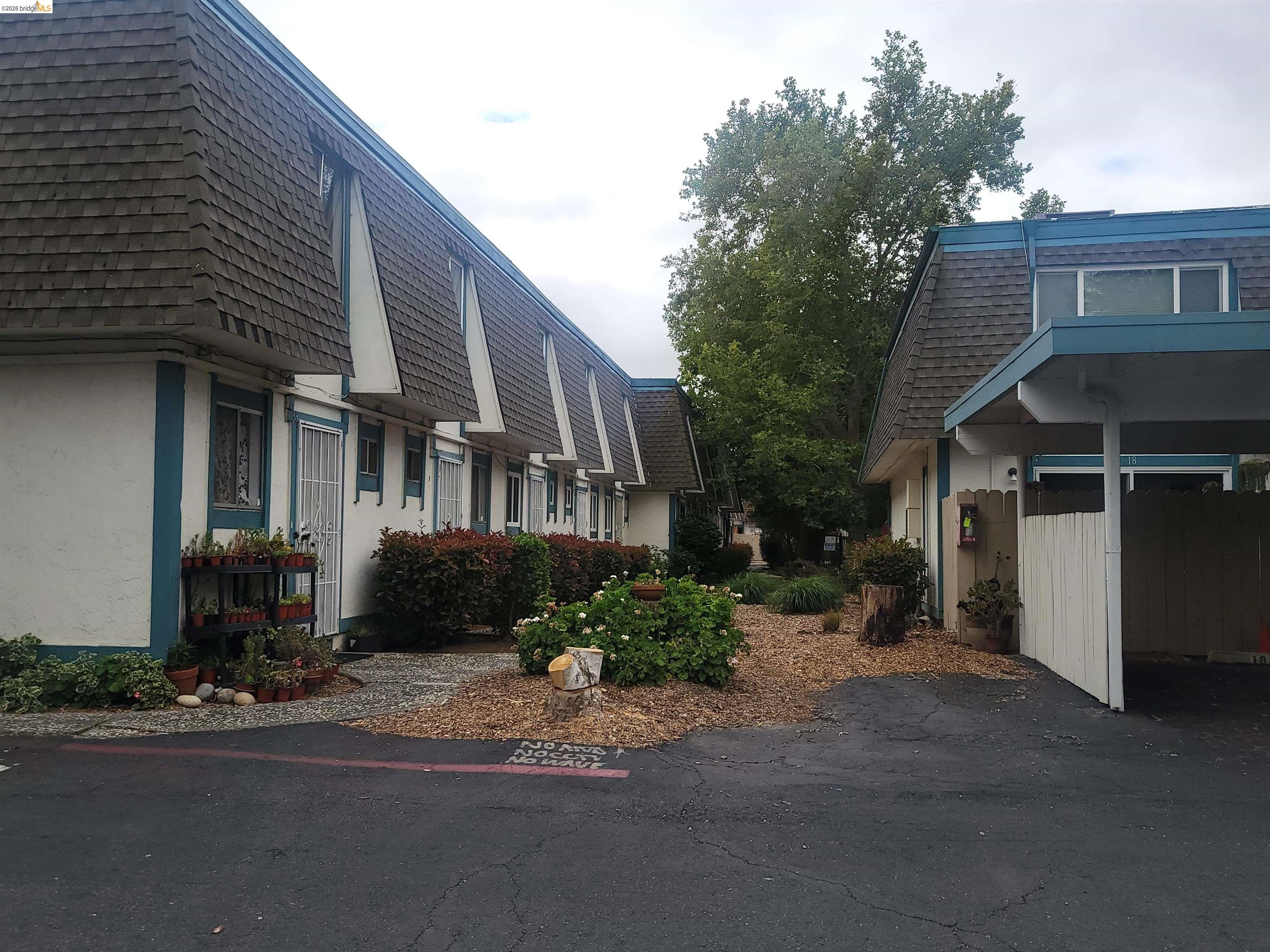 3905 Clayton Road, Unit 12 Concord, CA 94521 - Photo 1 of 17