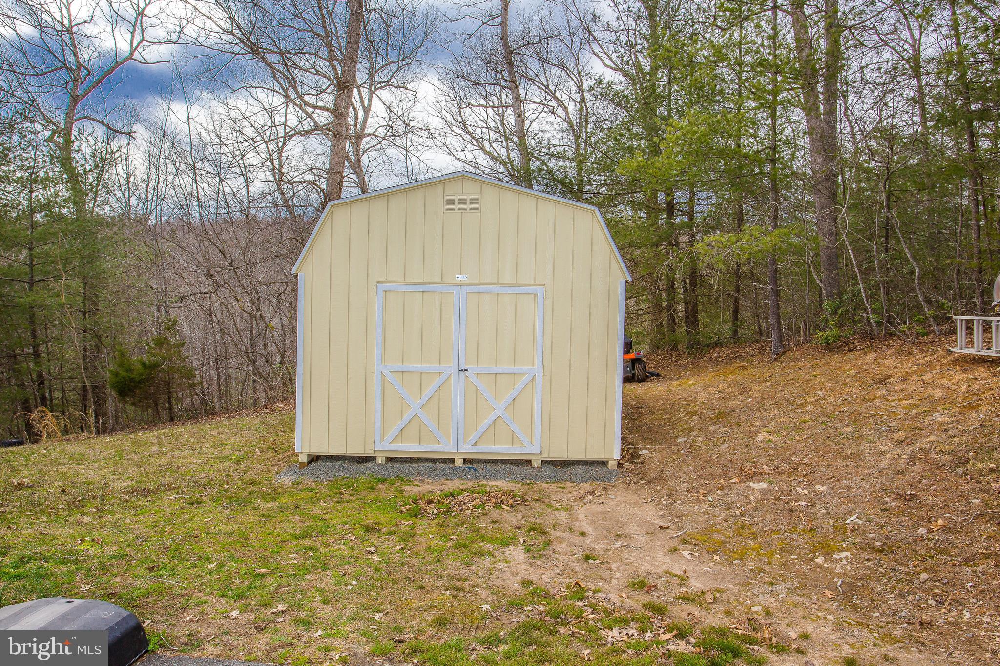 6149 Wilson Road Marshall, VA 20115 - Photo 19 of 21