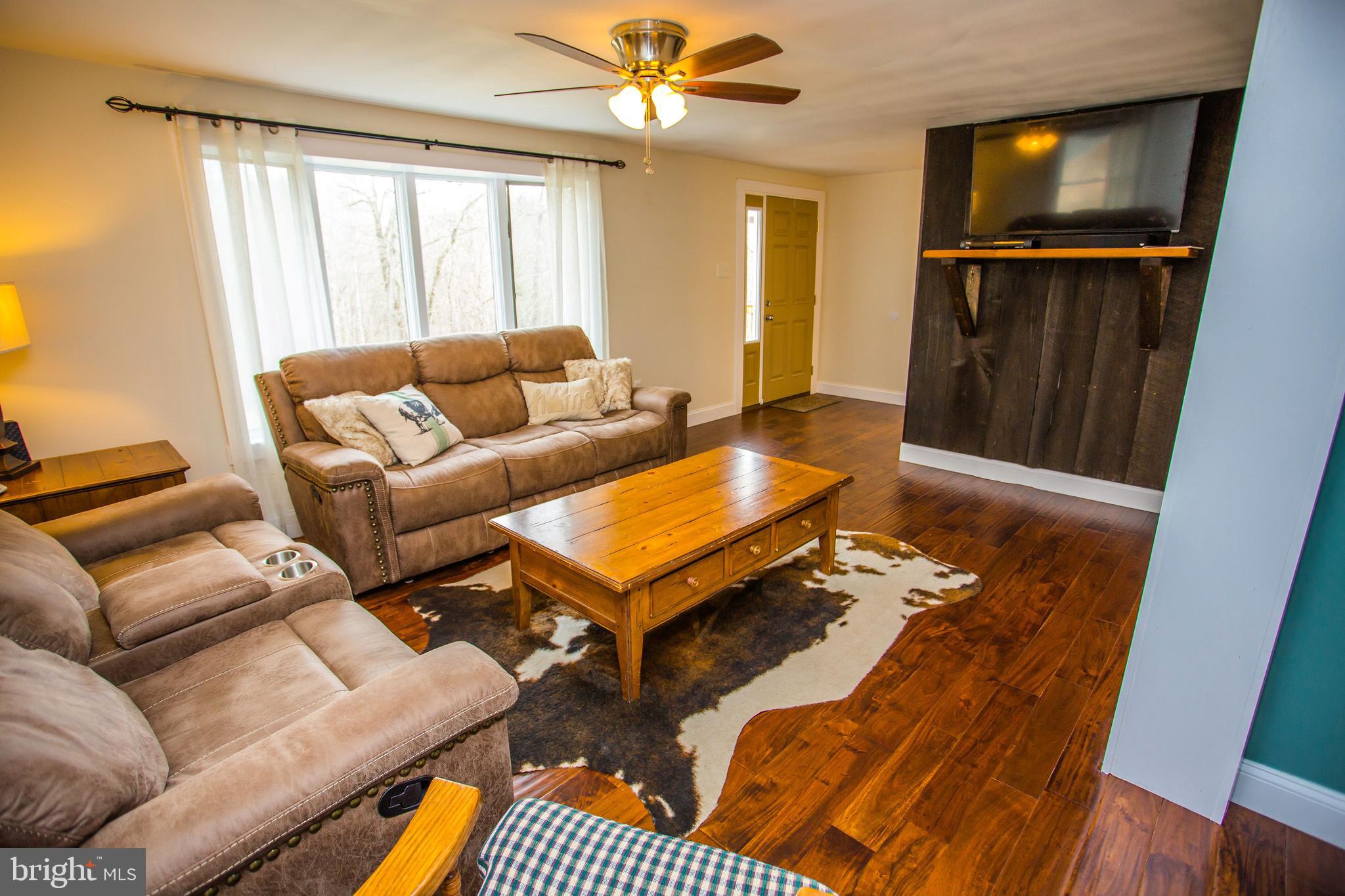 6149 Wilson Road Marshall, VA 20115 - Photo 5 of 21