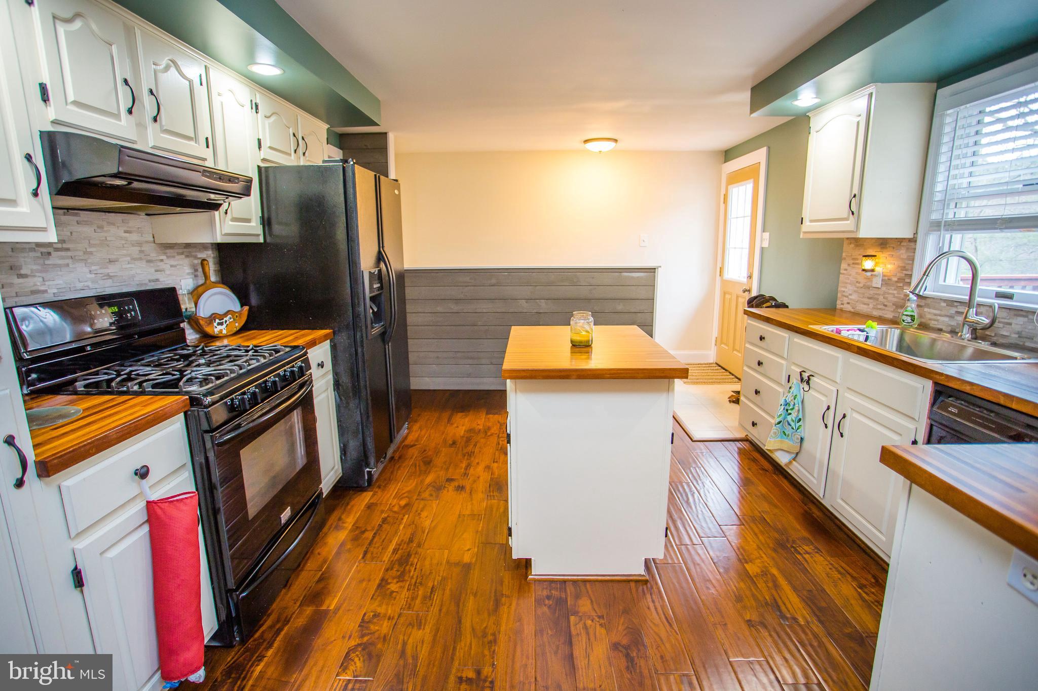 6149 Wilson Road Marshall, VA 20115 - Photo 8 of 21
