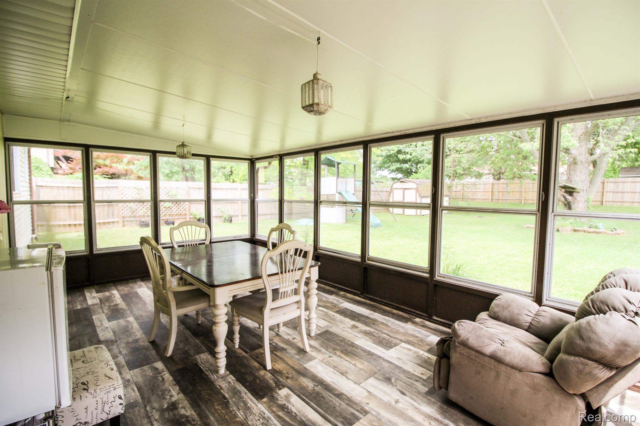 541 Spring Lane Flushing, MI 48433 - Photo 33 of 41