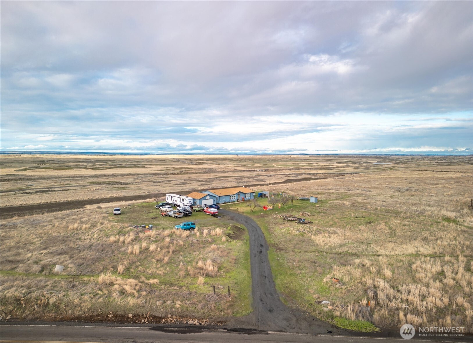 261 Hardy Road Lamont, WA 99017 - Photo 34 of 40 a view of an ocean