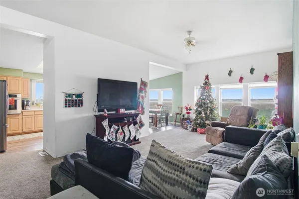 $310,000 | 261 Hardy Road, Lamont, WA 99017