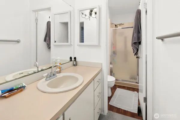 $799,950 | 6327 Polk Place, Everett, WA 98203