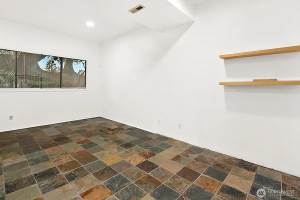 $799,950 | 6327 Polk Place, Everett, WA 98203