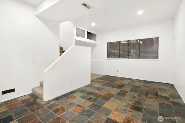 $799,950 | 6327 Polk Place, Everett, WA 98203