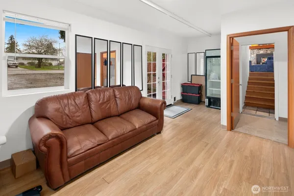 $799,950 | 6327 Polk Place, Everett, WA 98203