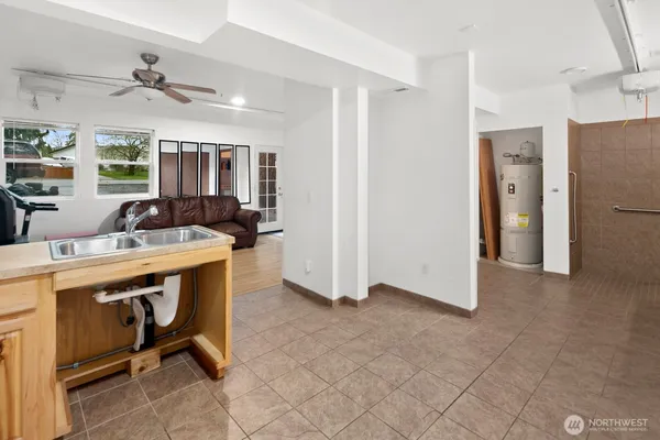 $799,950 | 6327 Polk Place, Everett, WA 98203