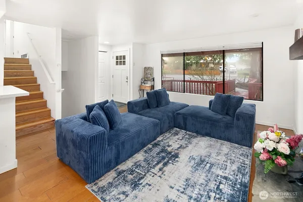 $799,950 | 6327 Polk Place, Everett, WA 98203