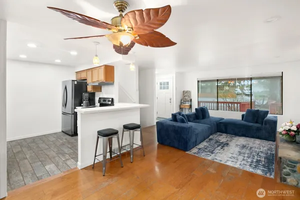 $799,950 | 6327 Polk Place, Everett, WA 98203