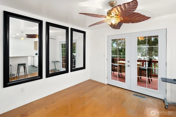 $799,950 | 6327 Polk Place, Everett, WA 98203