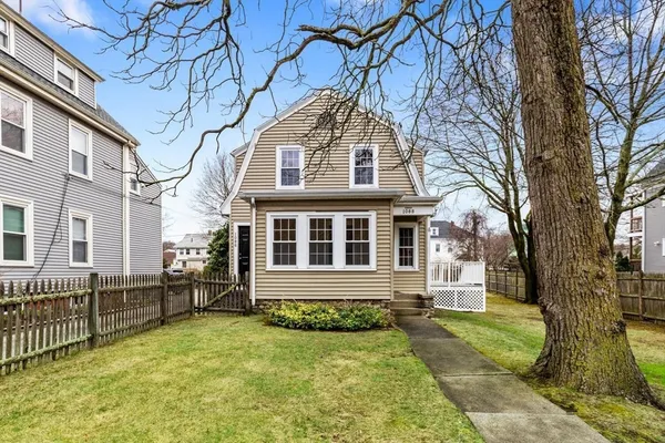$2,800 | 1088 Main Street, Unit 1088, Wakefield, MA 01880