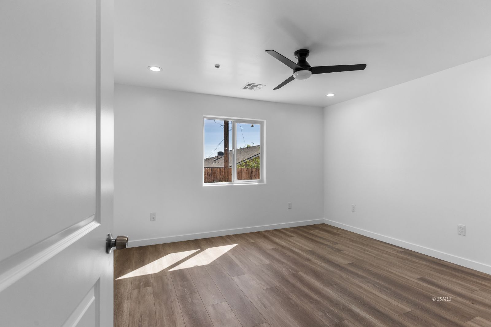 1216 South Sims Ridgecrest, CA 93555 - Photo 8 of 28
