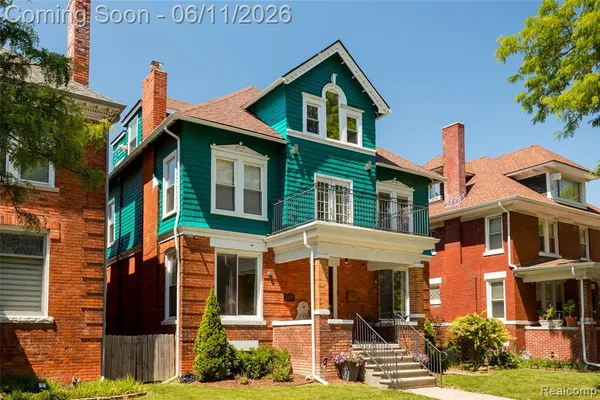 $390,000 | 227 Melbourne Street, Detroit, MI 48202