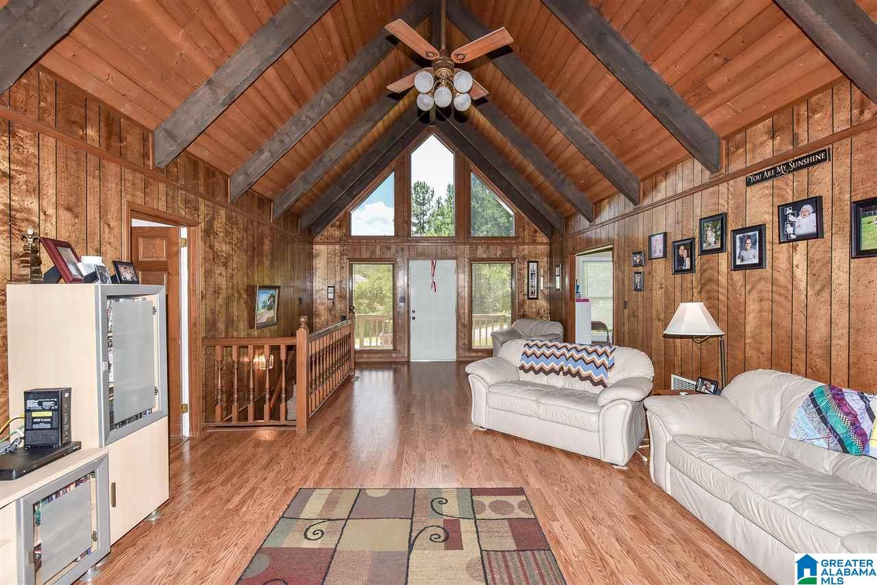 805 Round Hill Road Pelham, AL 35124 - Photo 9 of 40