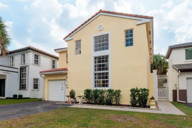 $549,000 | 10738 North Saratoga Drive, Cooper City, FL 33026