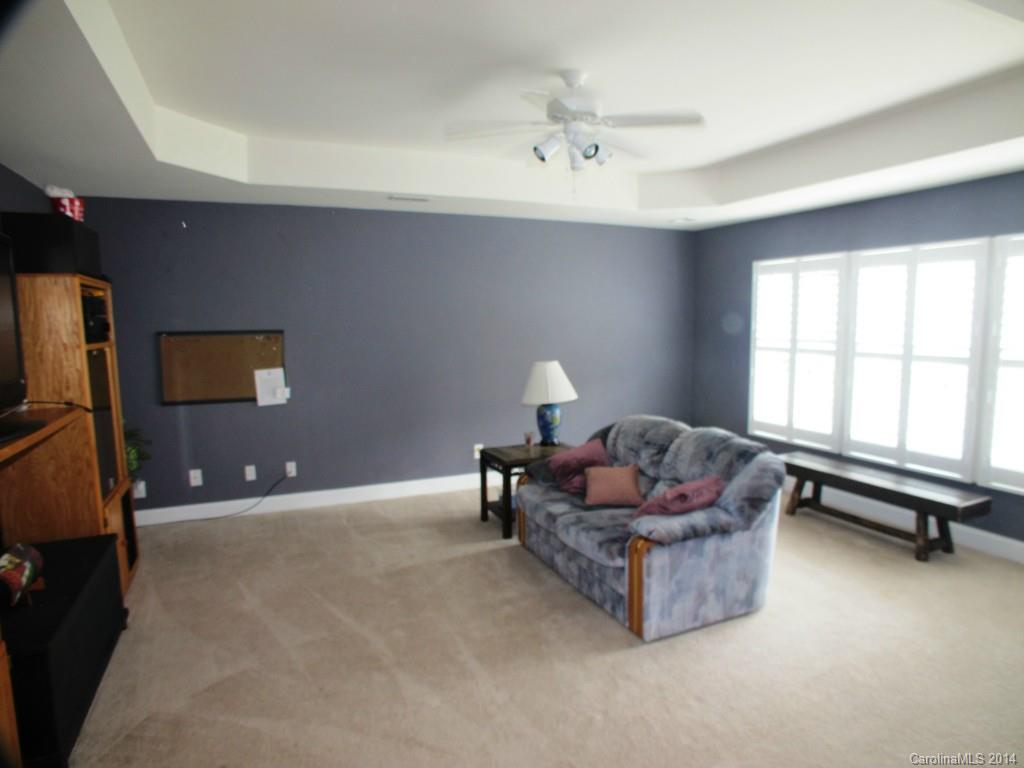 1936 Yaupon Road Charlotte, NC 28215 - Photo 16 of 21 Gallery Image 16
