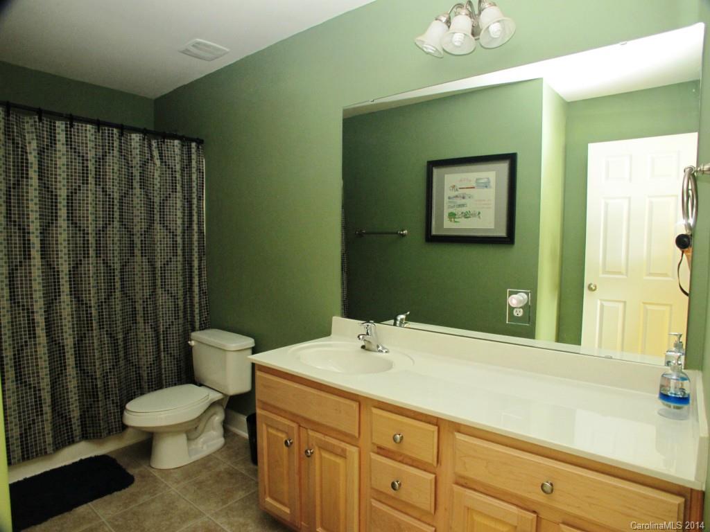 1936 Yaupon Road Charlotte, NC 28215 - Photo 18 of 21 Gallery Image 18