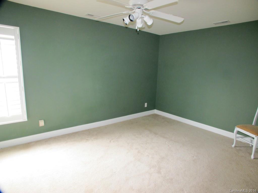 1936 Yaupon Road Charlotte, NC 28215 - Photo 19 of 21 Gallery Image 19