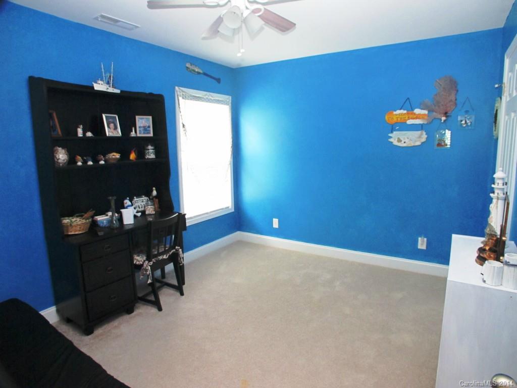 1936 Yaupon Road Charlotte, NC 28215 - Photo 20 of 21 Gallery Image 20