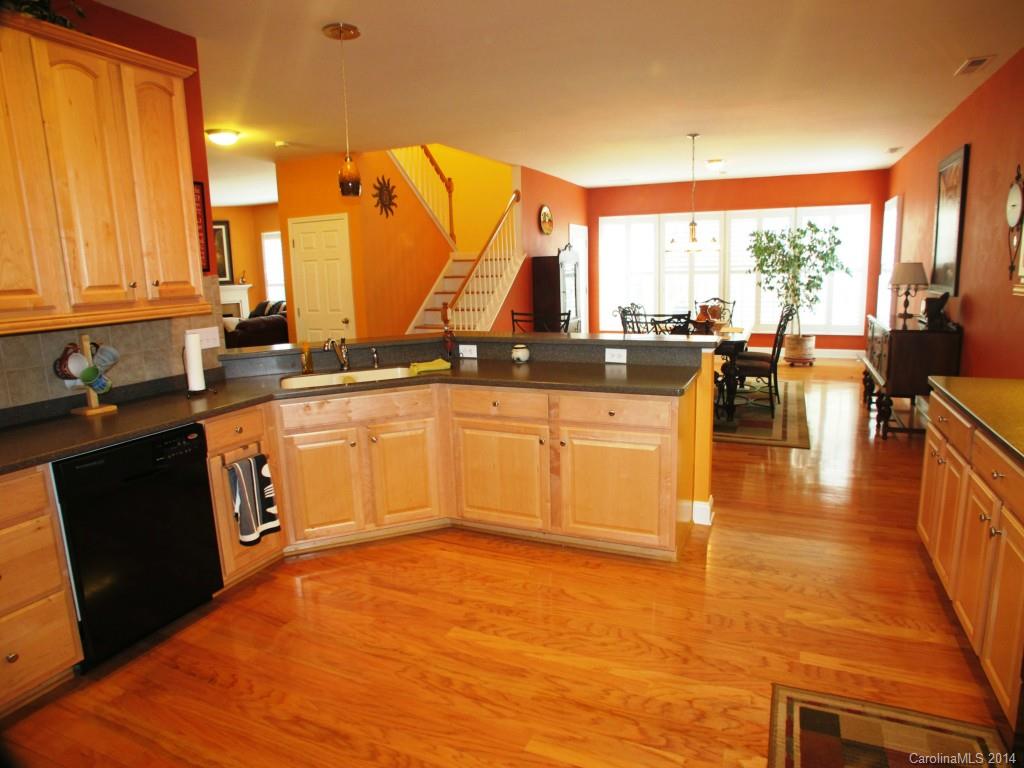 1936 Yaupon Road Charlotte, NC 28215 - Photo 10 of 21 Gallery Image 10