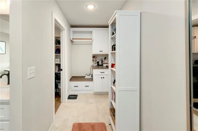 $685,000 | 2613 Northeast Amanda Lane, Blue Springs, MO 64029