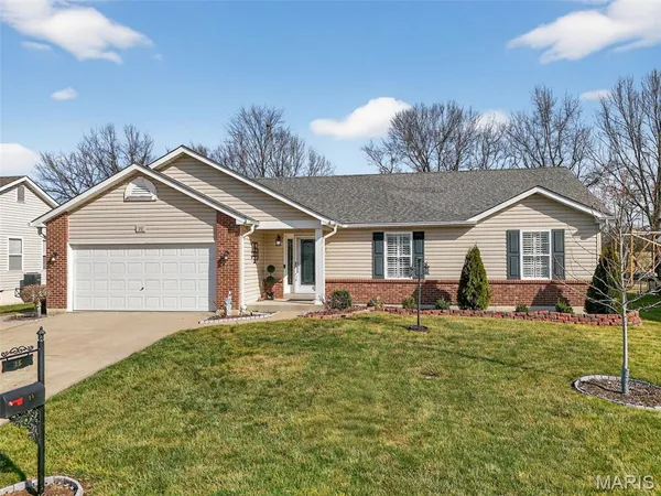 $245,000 | 35 Swaying Pine Lane, Winfield, MO 63389
