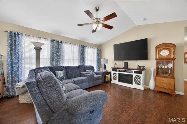 $245,000 | 35 Swaying Pine Lane, Winfield, MO 63389