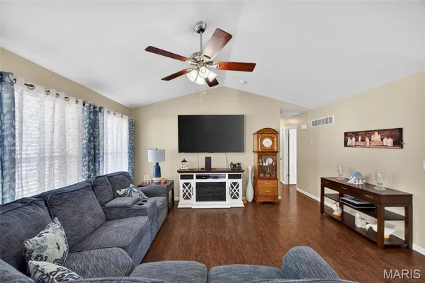 $245,000 | 35 Swaying Pine Lane, Winfield, MO 63389