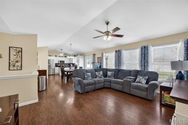 $245,000 | 35 Swaying Pine Lane, Winfield, MO 63389