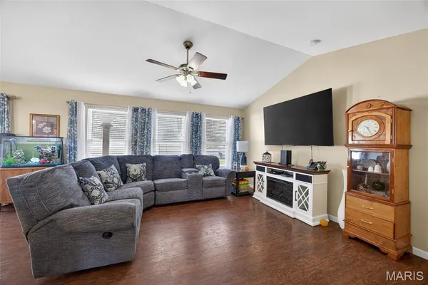 $245,000 | 35 Swaying Pine Lane, Winfield, MO 63389