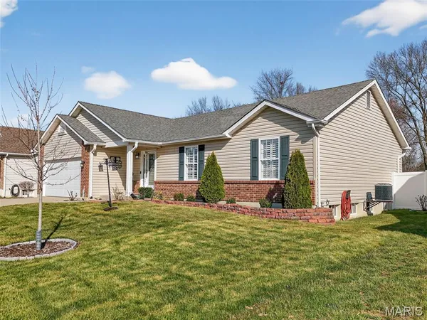 $245,000 | 35 Swaying Pine Lane, Winfield, MO 63389