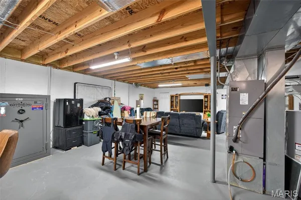 $245,000 | 35 Swaying Pine Lane, Winfield, MO 63389