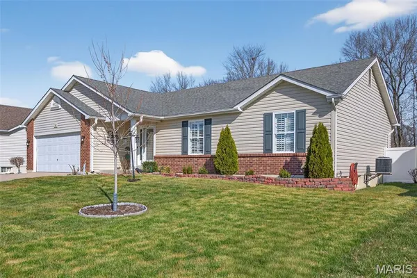 $245,000 | 35 Swaying Pine Lane, Winfield, MO 63389