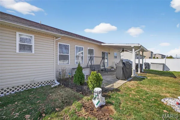 $245,000 | 35 Swaying Pine Lane, Winfield, MO 63389