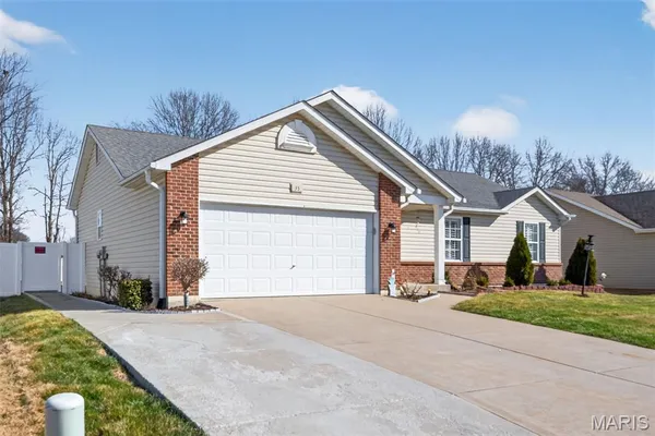 $245,000 | 35 Swaying Pine Lane, Winfield, MO 63389